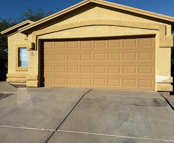 1284 W Laporte Ln — Photo 1
