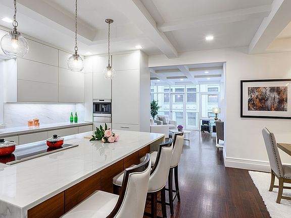4th image of 300 Spring St #Penthouse