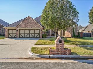 19413 Chestermere Cir, Edmond, OK 73012