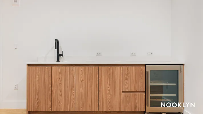 Rented by Nooklyn NYC LLC | media 64