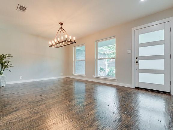 5th image of 725 Thousand Oaks Dr