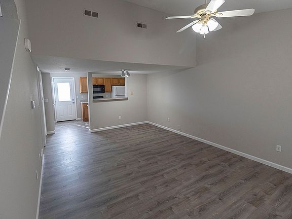2nd image of 5305-5307 Currituck Ln