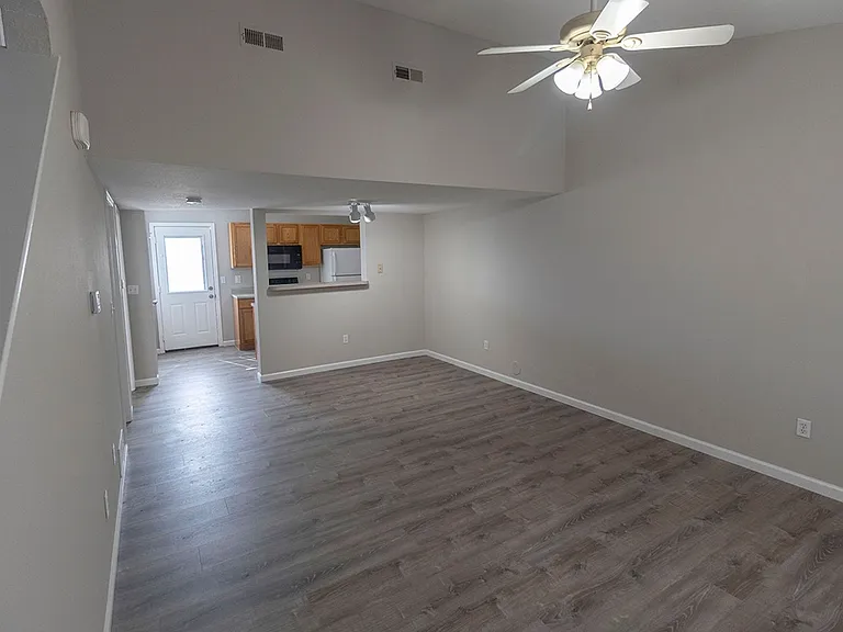 5305-5307 Currituck Ln — Photo 30