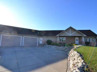 21625 Eight Mile Rd W, Muskego, WI 53150