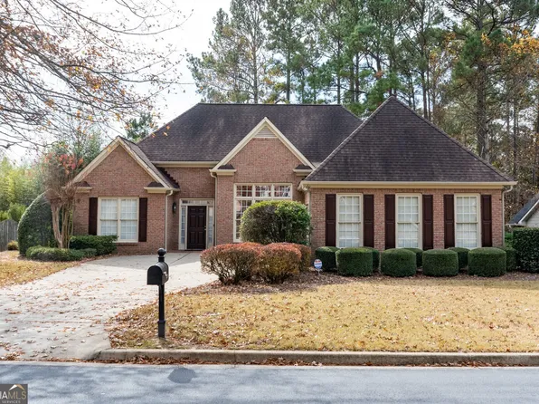 303 Woodbrook Crst, Canton, GA 30114