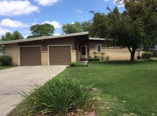 944 N Peterson Ave, Wichita, KS 67212