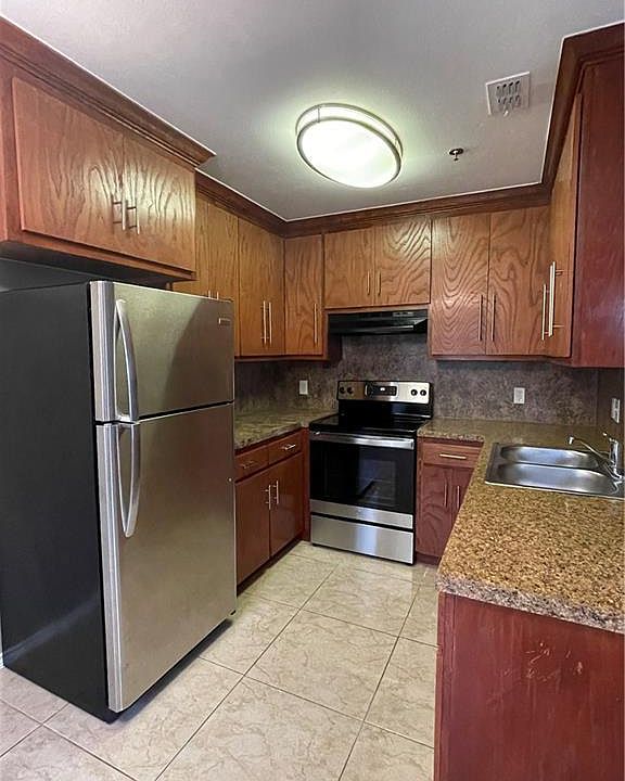 1st image of 2240 Date Palm Ave APT 3
