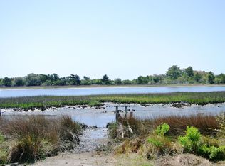 2005 Front St, Beaufort, NC 28516