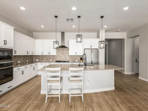 16064 W MONTANA DE ORO Drive, Surprise, AZ 85387