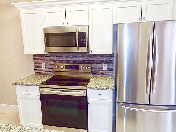 3rd image of 11012 Legacy Dr APT 204