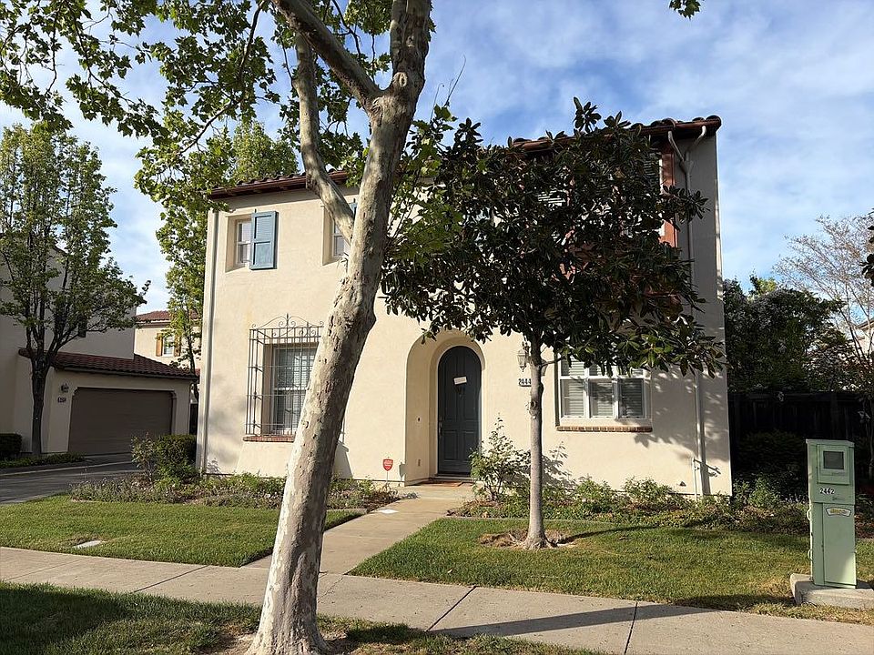 1st image of 2444 Basswood Dr