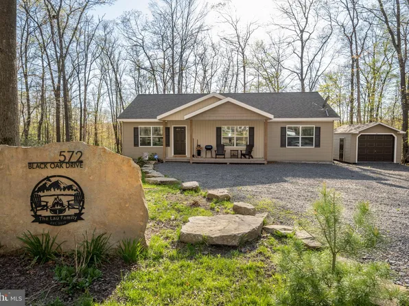 572 Black Oak Dr, Oakland, MD 21550