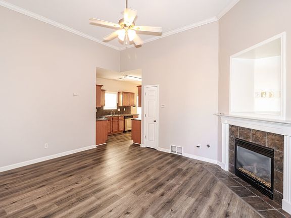 4th image of 8585 Griffin Park Dr