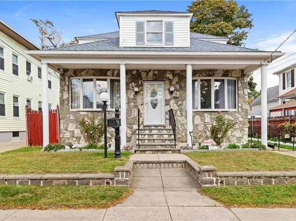 30 Alice St, East Providence, RI 02914