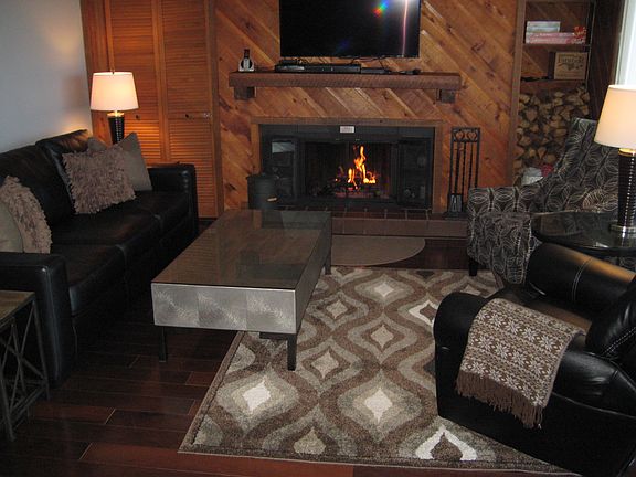 Mid-Cent. Modern Living Room