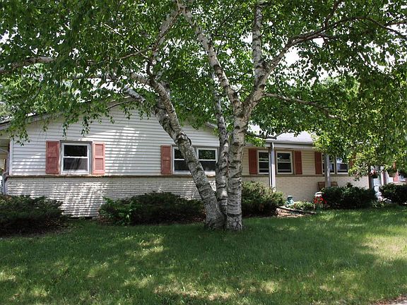 3rd image of 777 Sheridan Dr