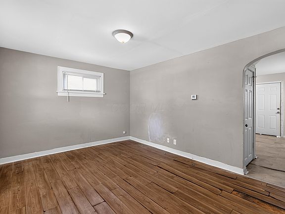 4th image of 711 Frebis Ave