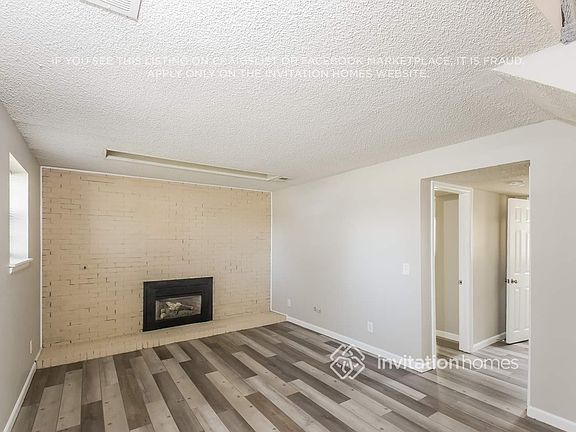 4th image of 1276 S Lewiston Way