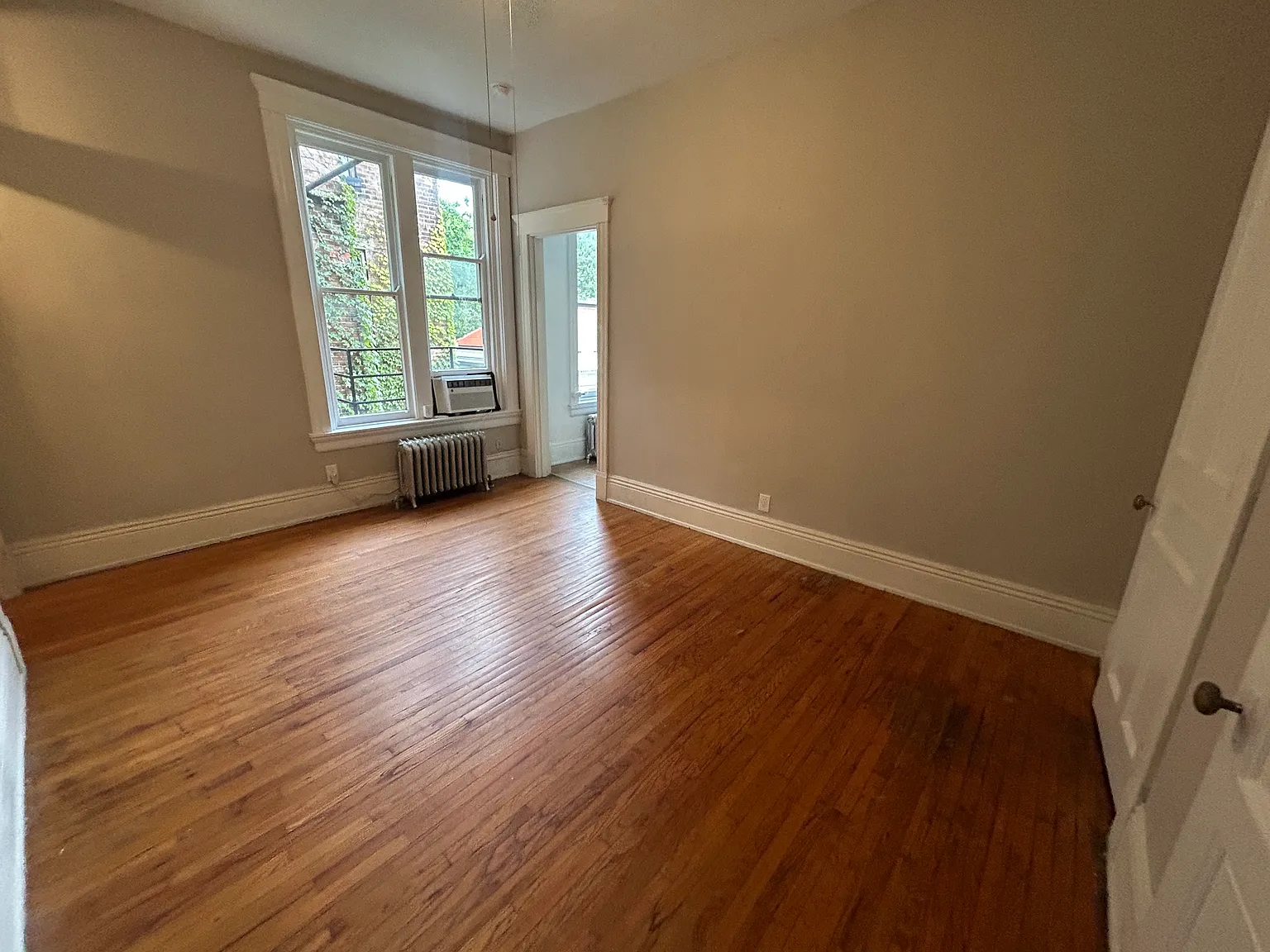 Studio, 294 sqft, $900 — Photo 1