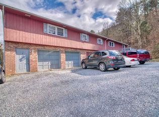 201 Lexington St, Damascus, VA 24236