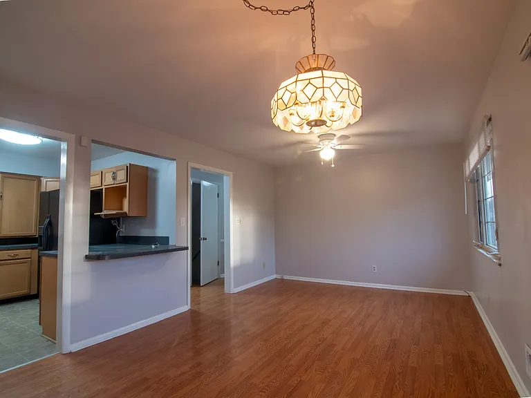 2861 Wellesley Dr — Photo 8