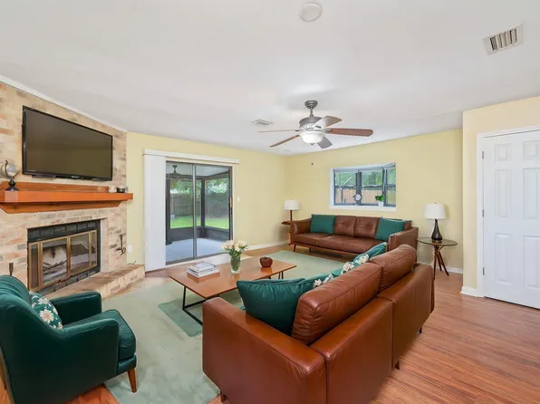902 Tokalon St, Fort Walton Beach, FL 32547