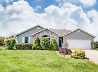 1618 W Briaridge Rd, Warsaw, IN 46580