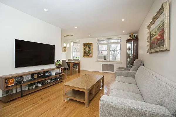 Sold by Argo Residential | media 13