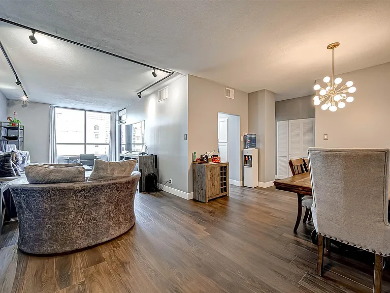5150 Hidalgo St #402 — Photo 22