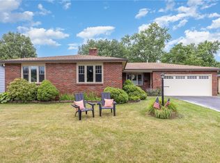 15 Kearney Dr, Irondequoit, NY 14617