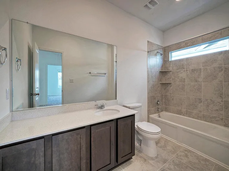 1317 Linwood St — Photo 23