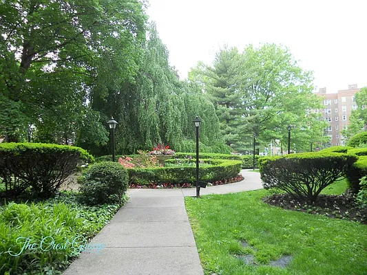 Rented by The Crest Group | media 13