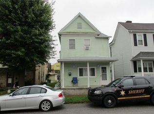 22 5th St, McMechen, WV 26040