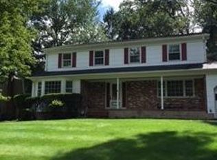 10 Gristmill Rd, Cedar Knolls, NJ 07927