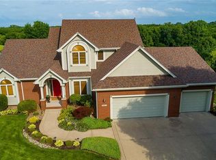 5061 Copper Creek Dr, Pleasant Hill, IA 50327