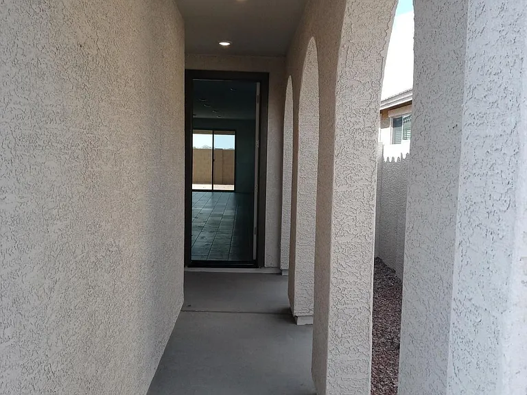440 S 202nd Ln — Photo 2