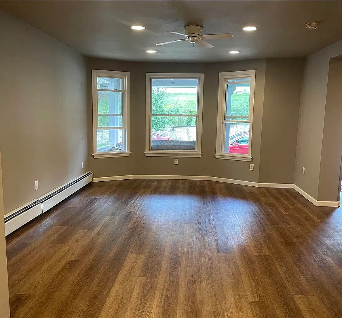 2 bed, 1300 sqft, $1,600 — Photo 3