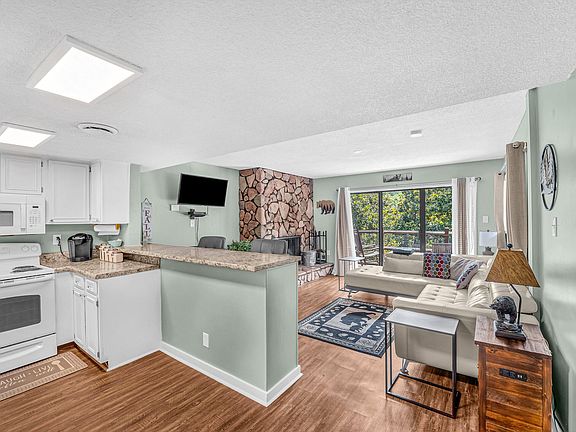 3rd image of 1081 Cove Rd APT 824