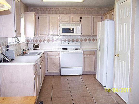 5th image of 4623 Silverlake Dr