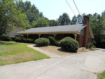 2nd image of 137 Green Way Ct