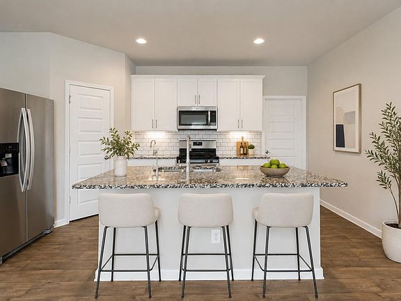 3rd image of 3711 Canyon Shore Ln