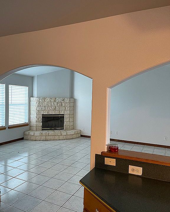 1st image of 2572 Bruce Ave