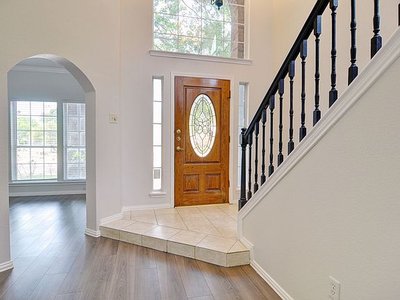 5th image of 6042 Bentwood Ct