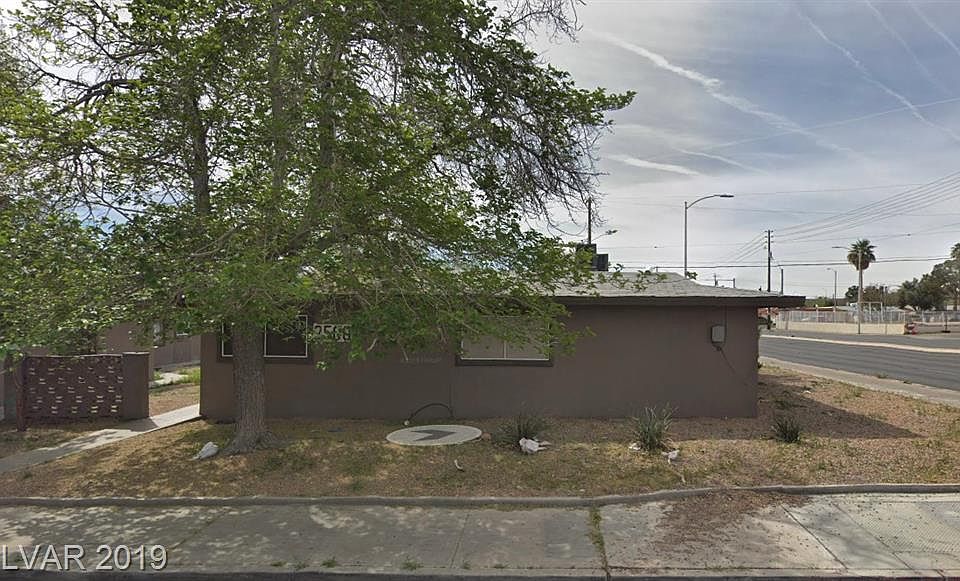 1st image of 2500 E Mesquite Ave