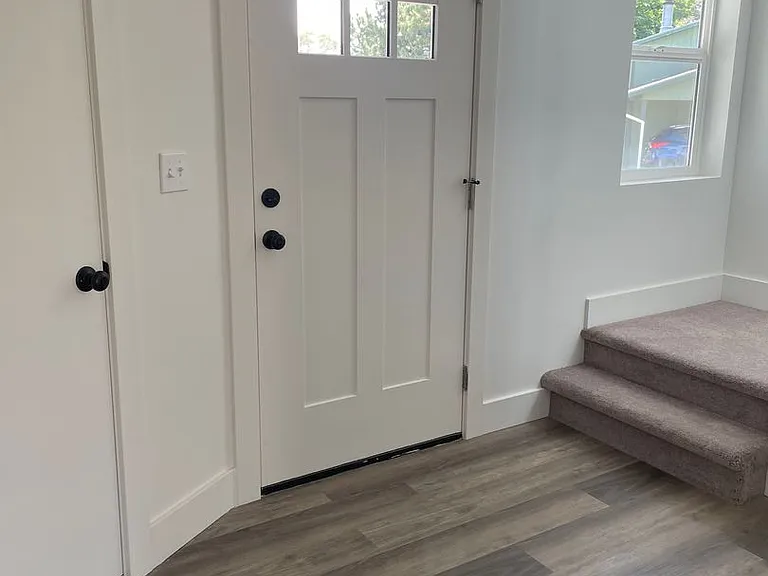 1008 W Charlotte St — Photo 3