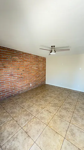 502 E Glenn St #1 Photo 1