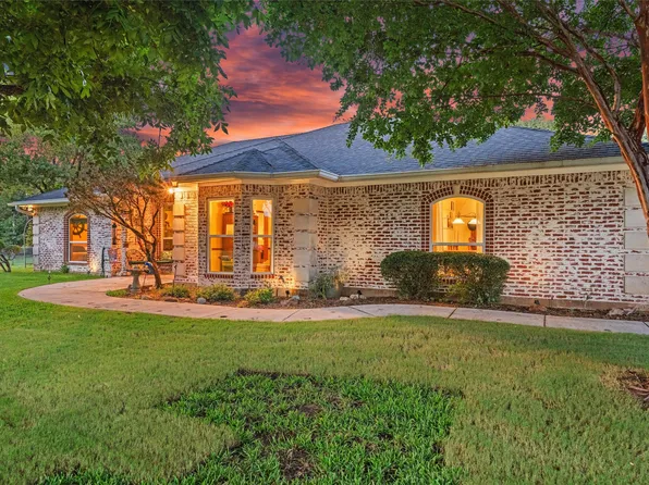 128 Meandering Way, Weatherford, TX 76086