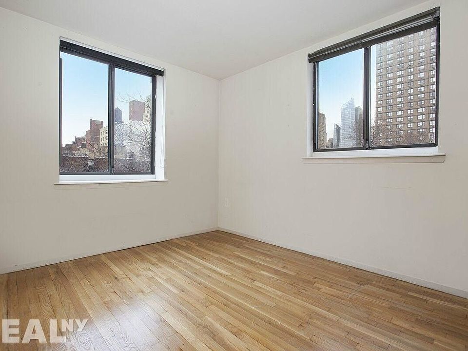 1st image of 216 E 30th St #15F