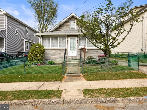 21 Creston Ave, Audubon, NJ 08106