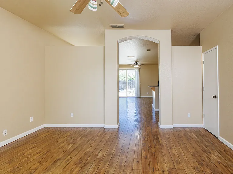 5517 Laguna Crest Way — Photo 2